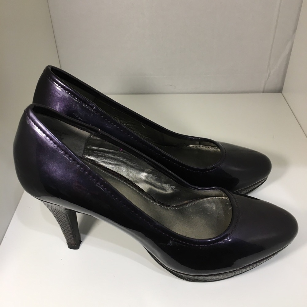 Bandolino Shoes Size 6M Purple